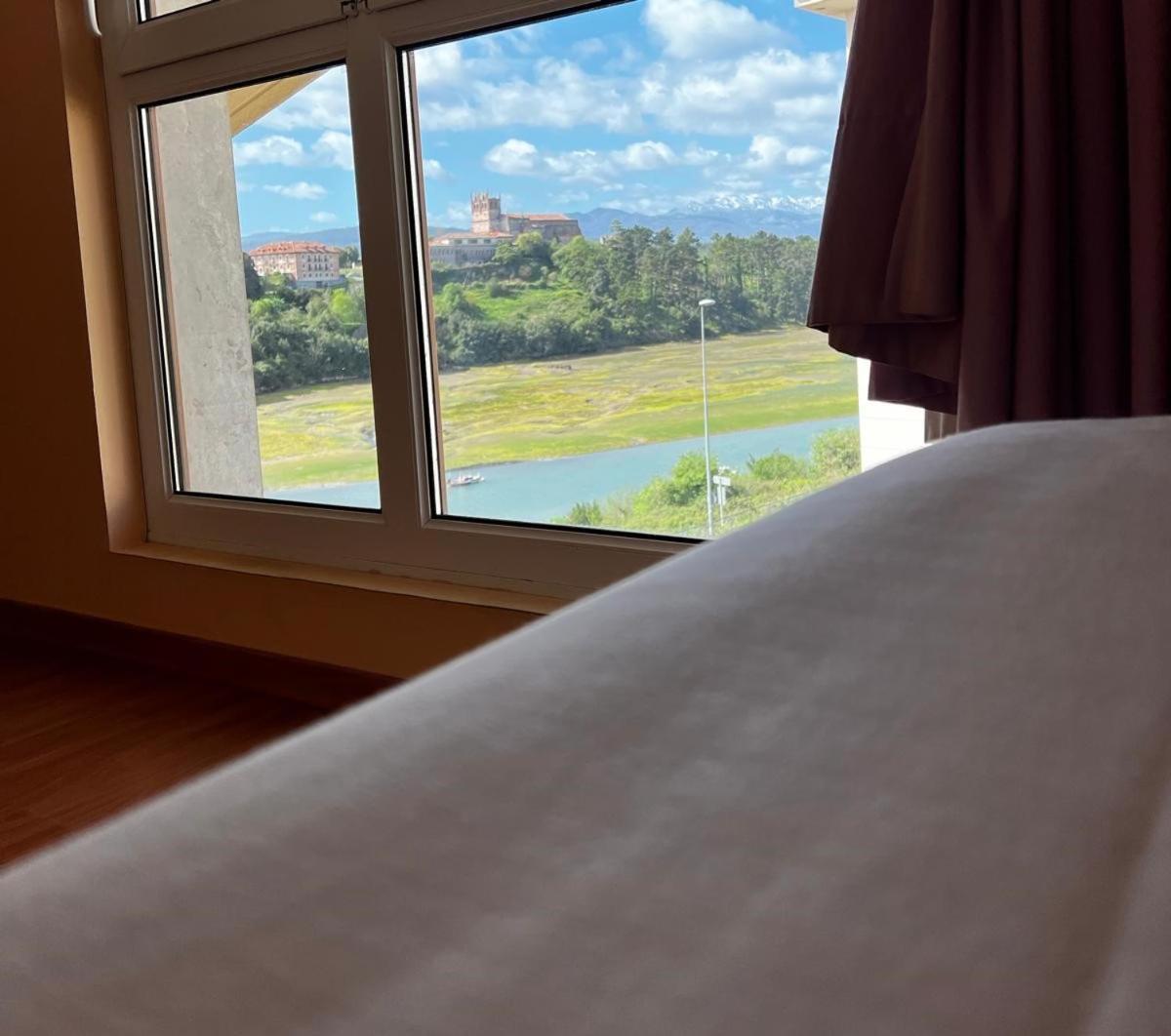 Hotel Faro De San Vicente Сан-Вісенте-де-ла-Баркера Екстер'єр фото