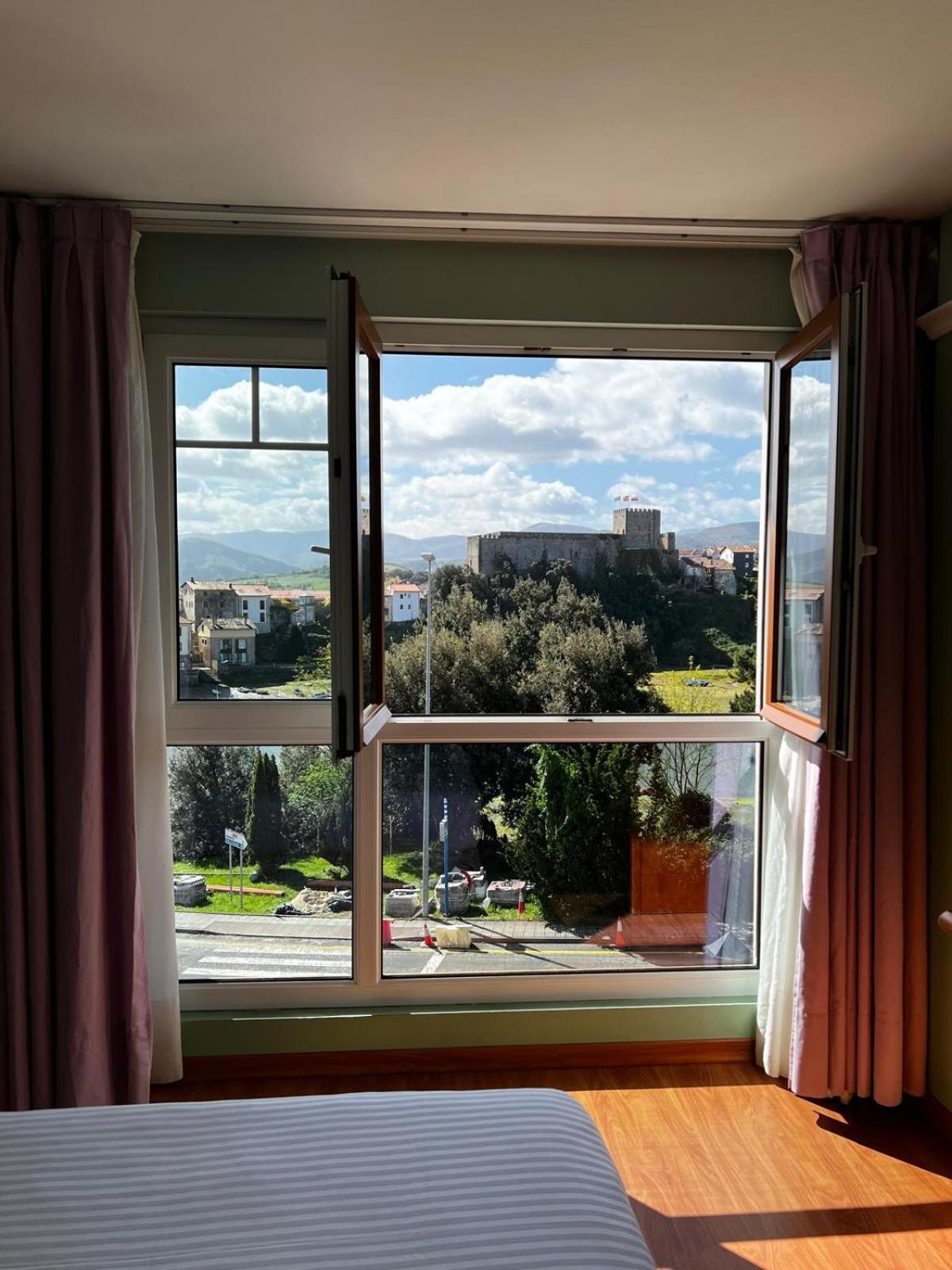 Hotel Faro De San Vicente Сан-Вісенте-де-ла-Баркера Екстер'єр фото